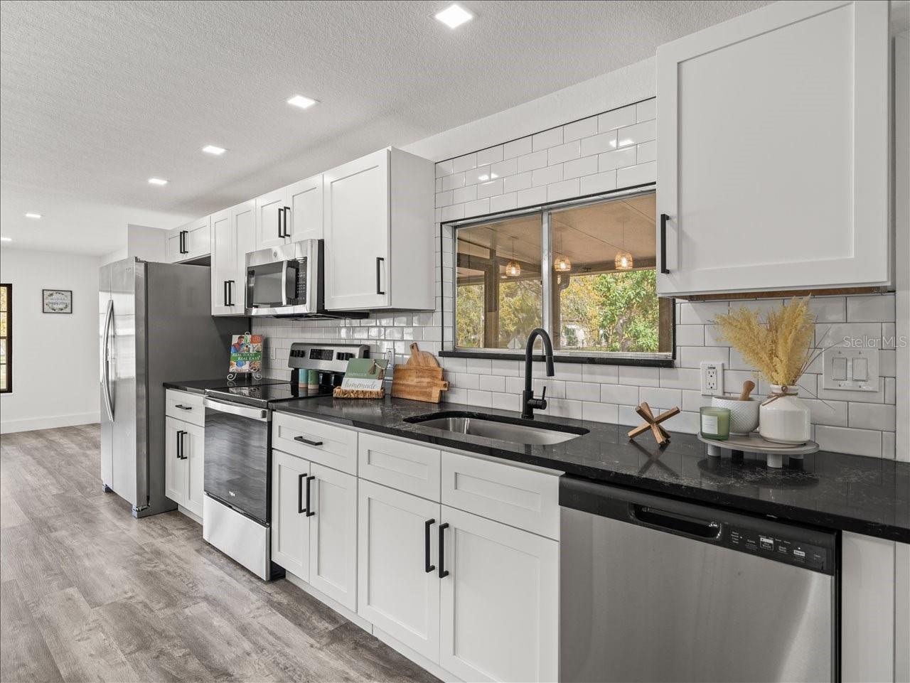 Image 20 of 37 For 8099 Country Club Drive