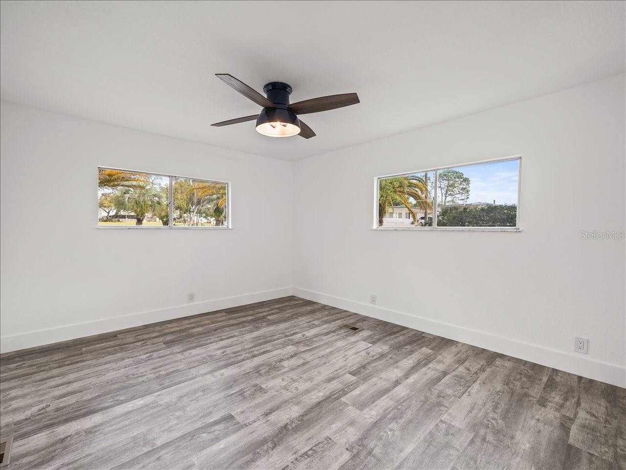 Image 27 of 37 For 8099 Country Club Drive