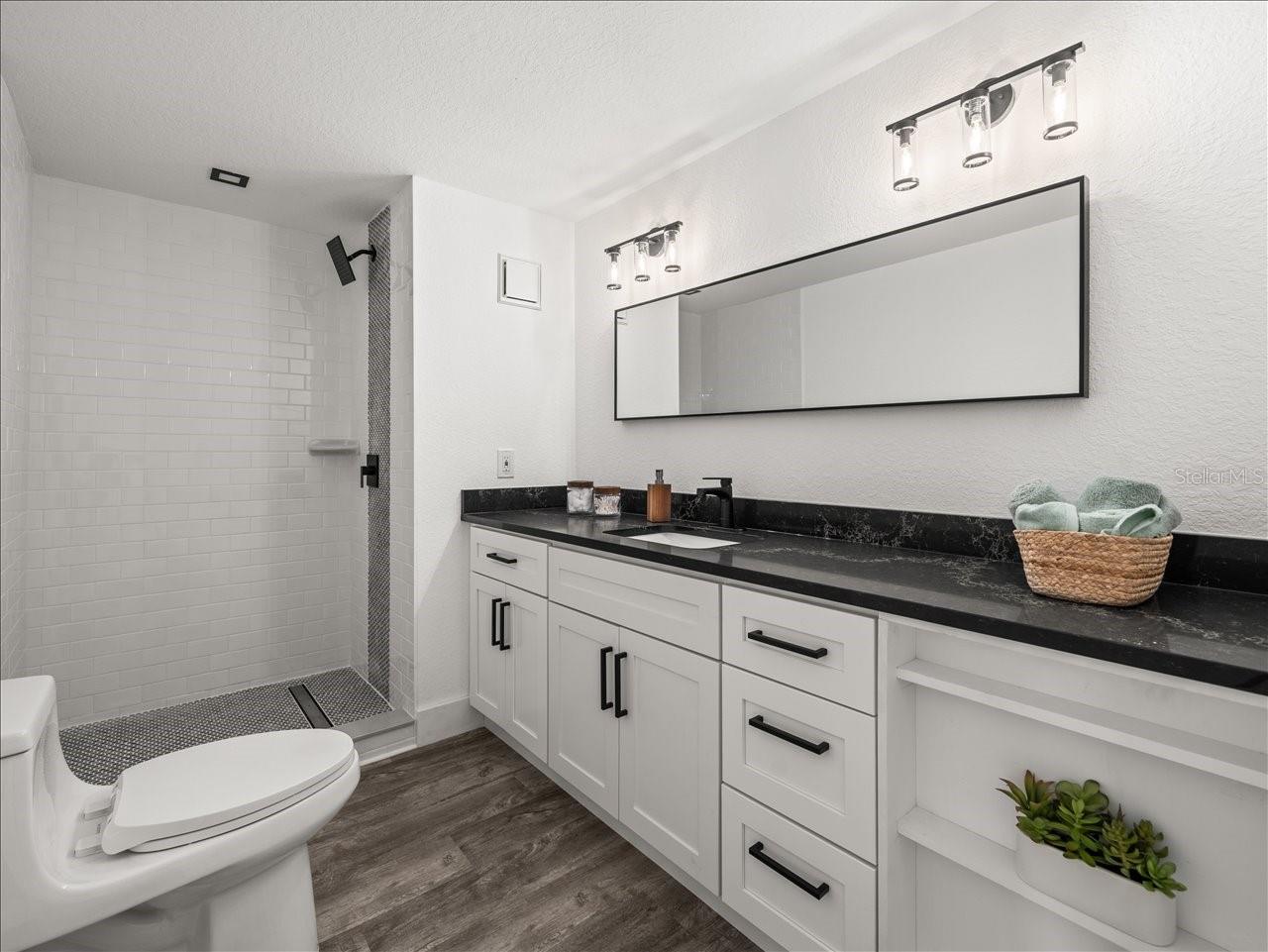 Image 33 of 37 For 8099 Country Club Drive