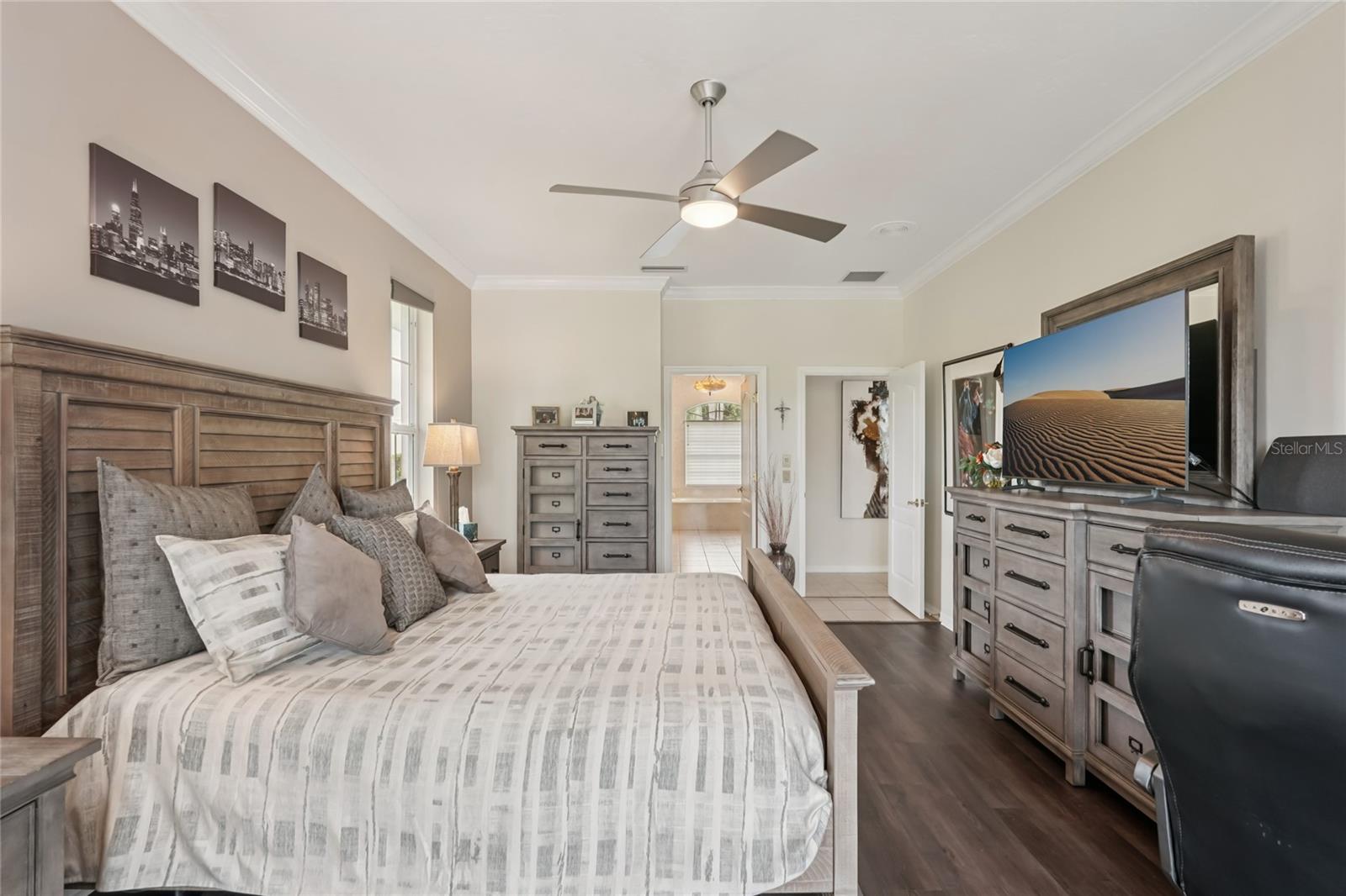 Image 17 of 50 For 6174 Misty Oaks Drive