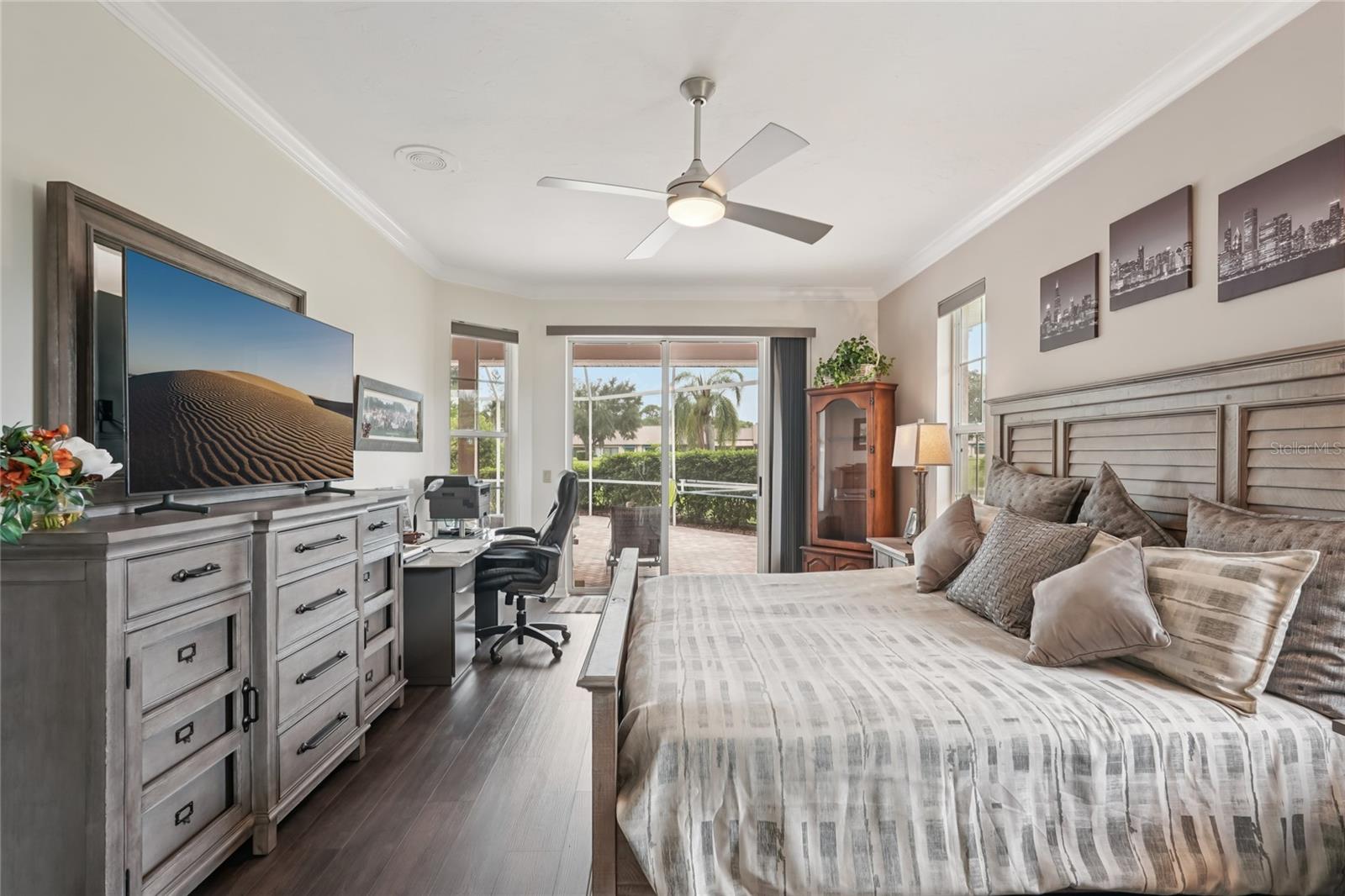 Image 18 of 50 For 6174 Misty Oaks Drive