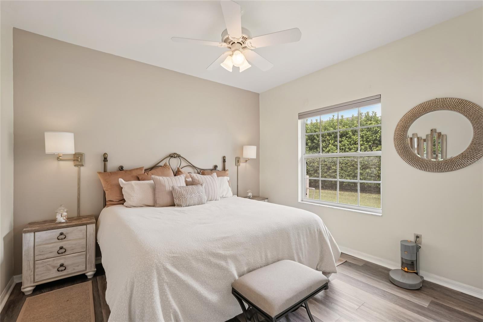 Image 24 of 50 For 6174 Misty Oaks Drive