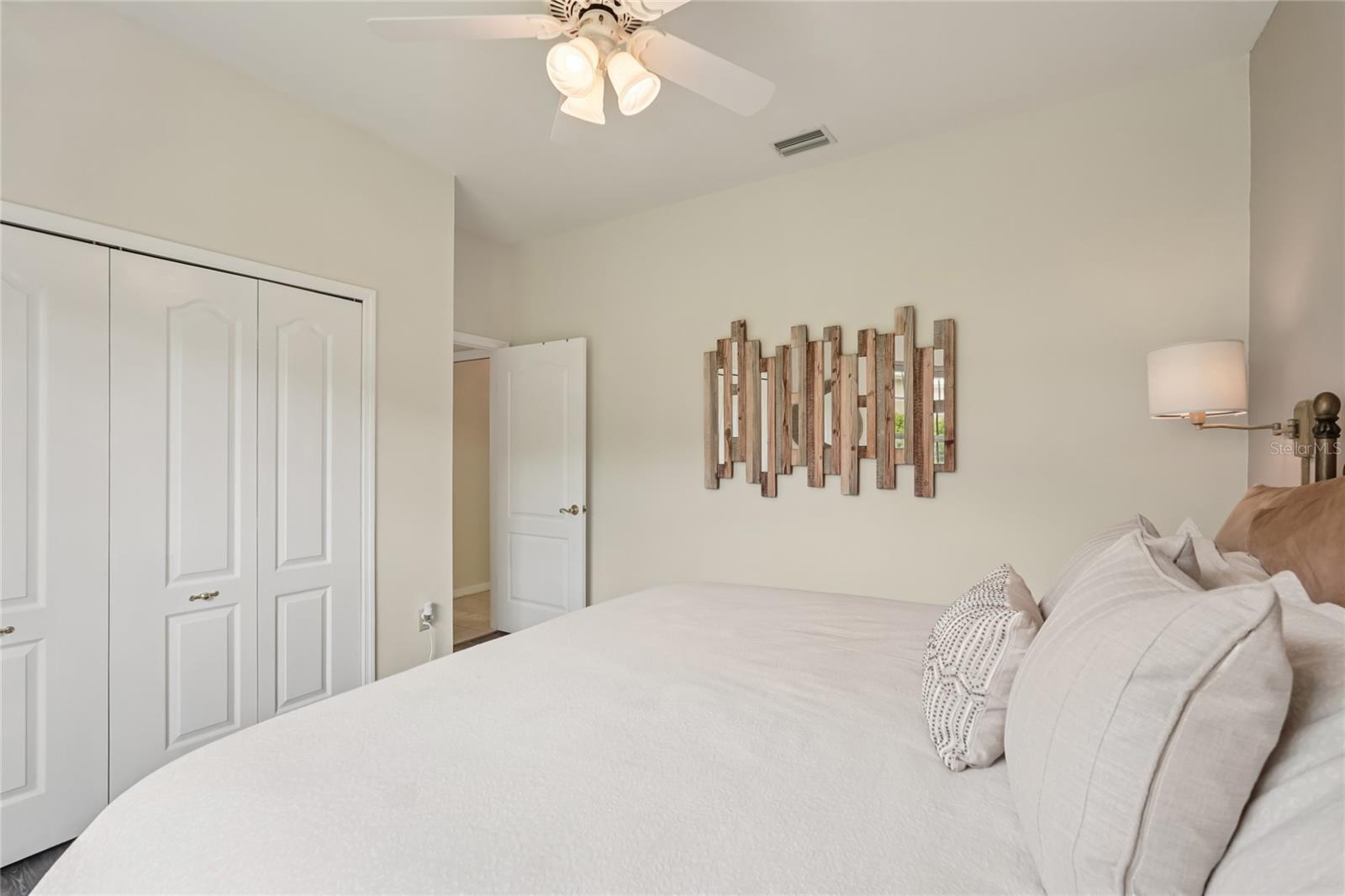 Image 26 of 50 For 6174 Misty Oaks Drive