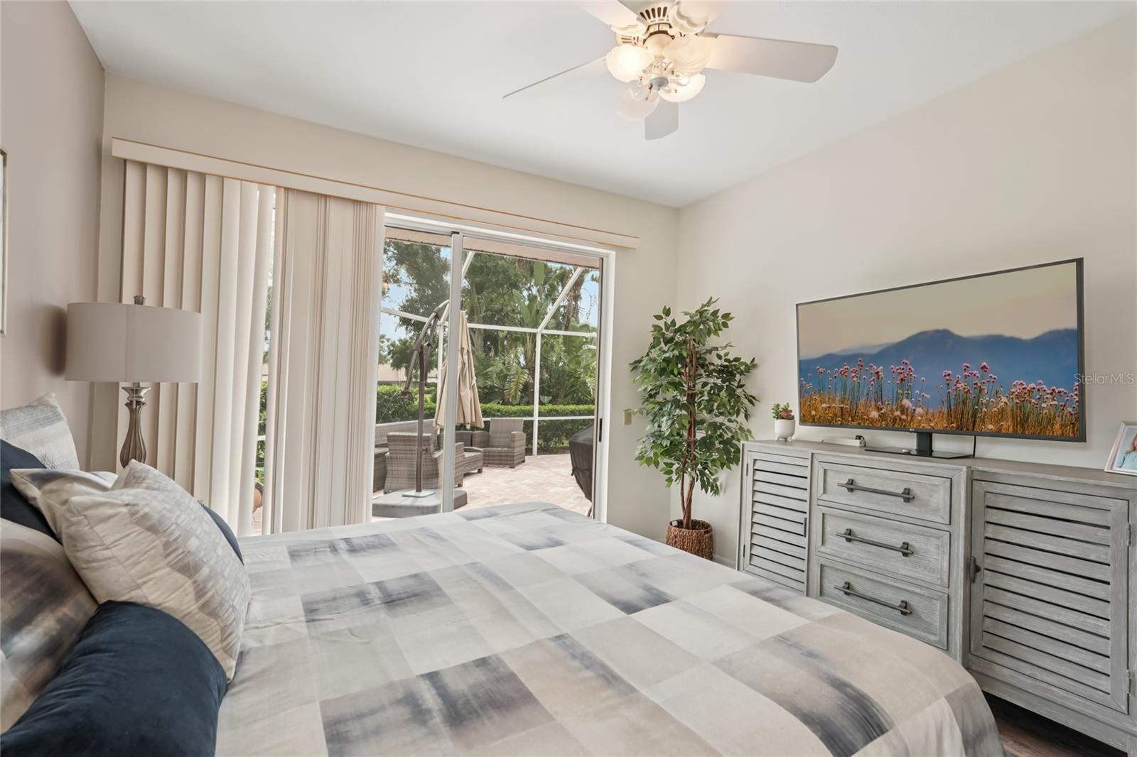 Image 30 of 50 For 6174 Misty Oaks Drive