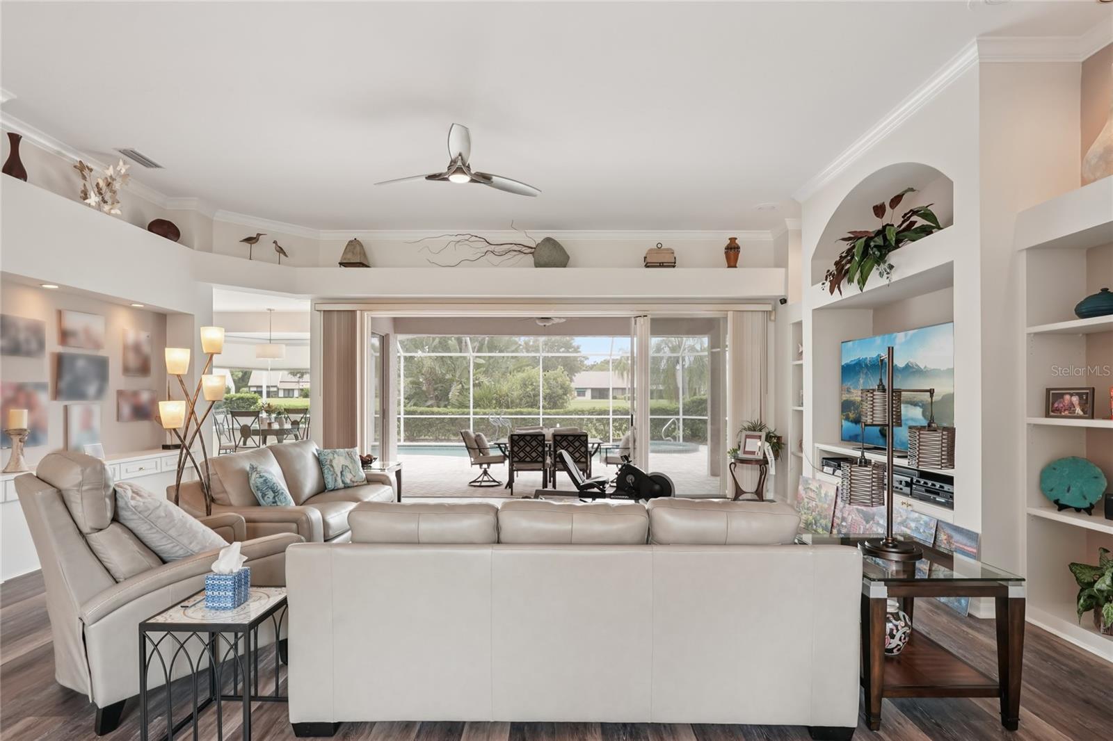 Image 6 of 50 For 6174 Misty Oaks Drive