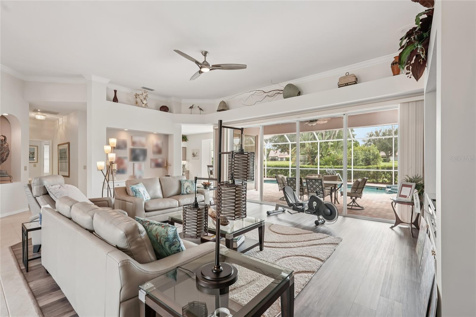 Image 7 of 50 For 6174 Misty Oaks Drive