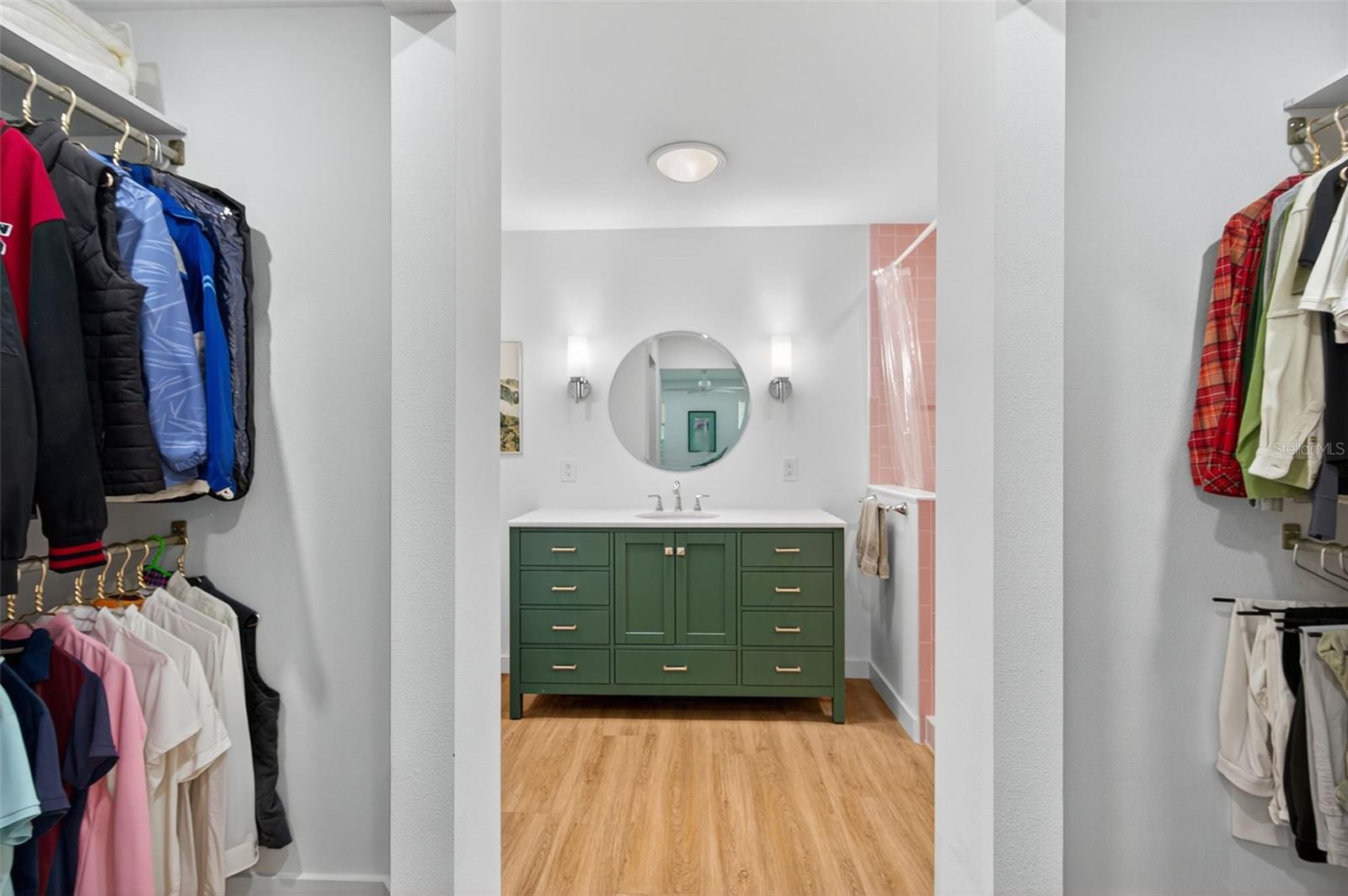 Listing photo id 10 for 4916 Troon Lane