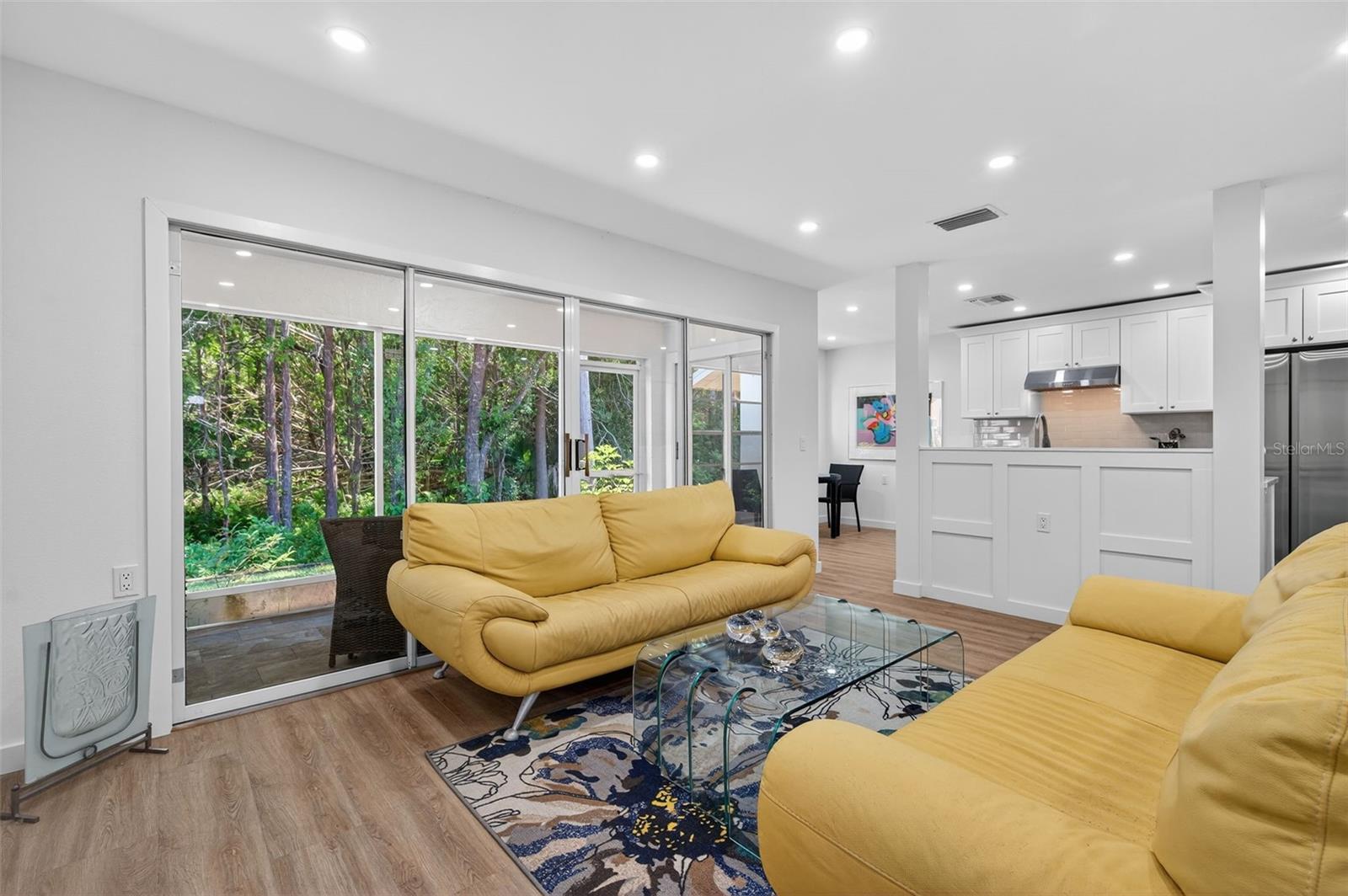 Listing photo id 17 for 4916 Troon Lane