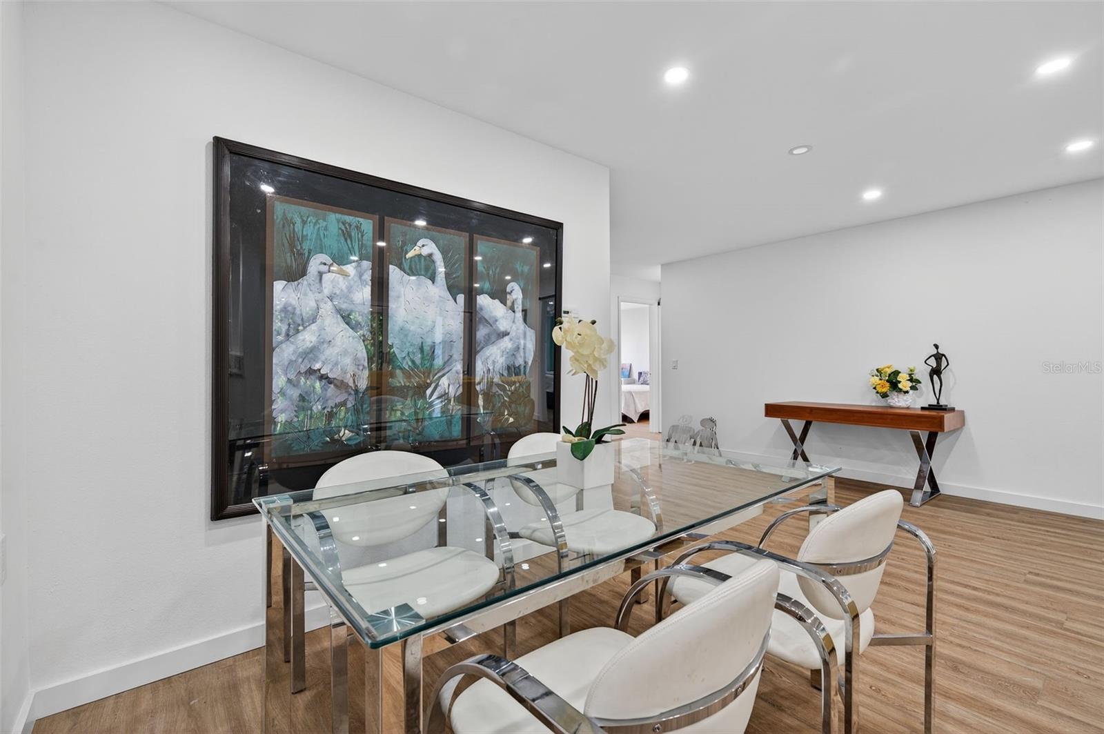 Listing photo id 18 for 4916 Troon Lane