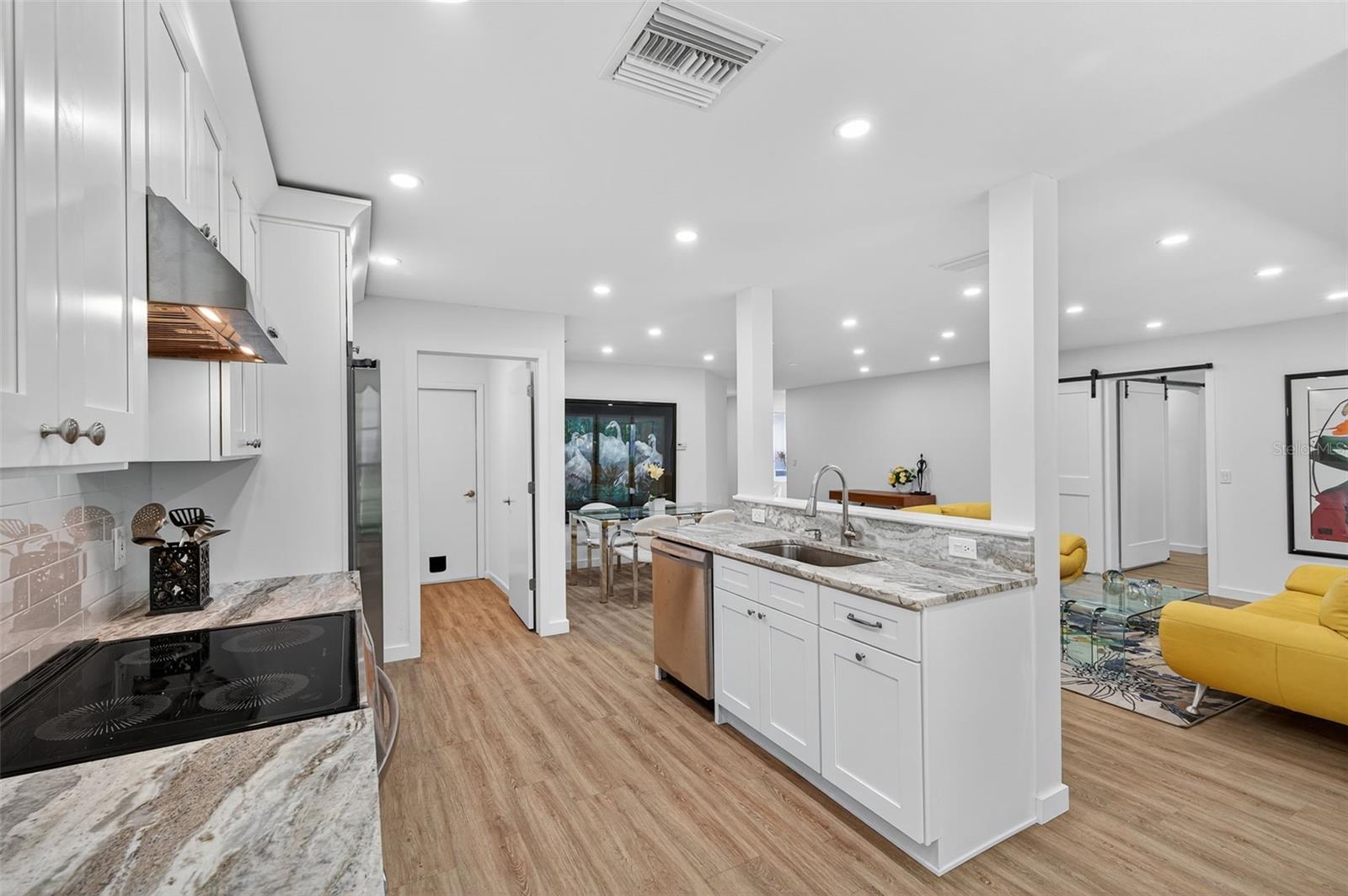 Listing photo id 24 for 4916 Troon Lane