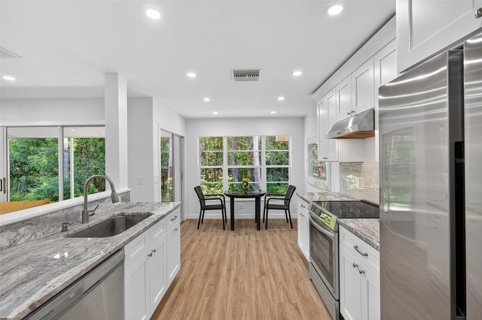 Listing photo id 25 for 4916 Troon Lane