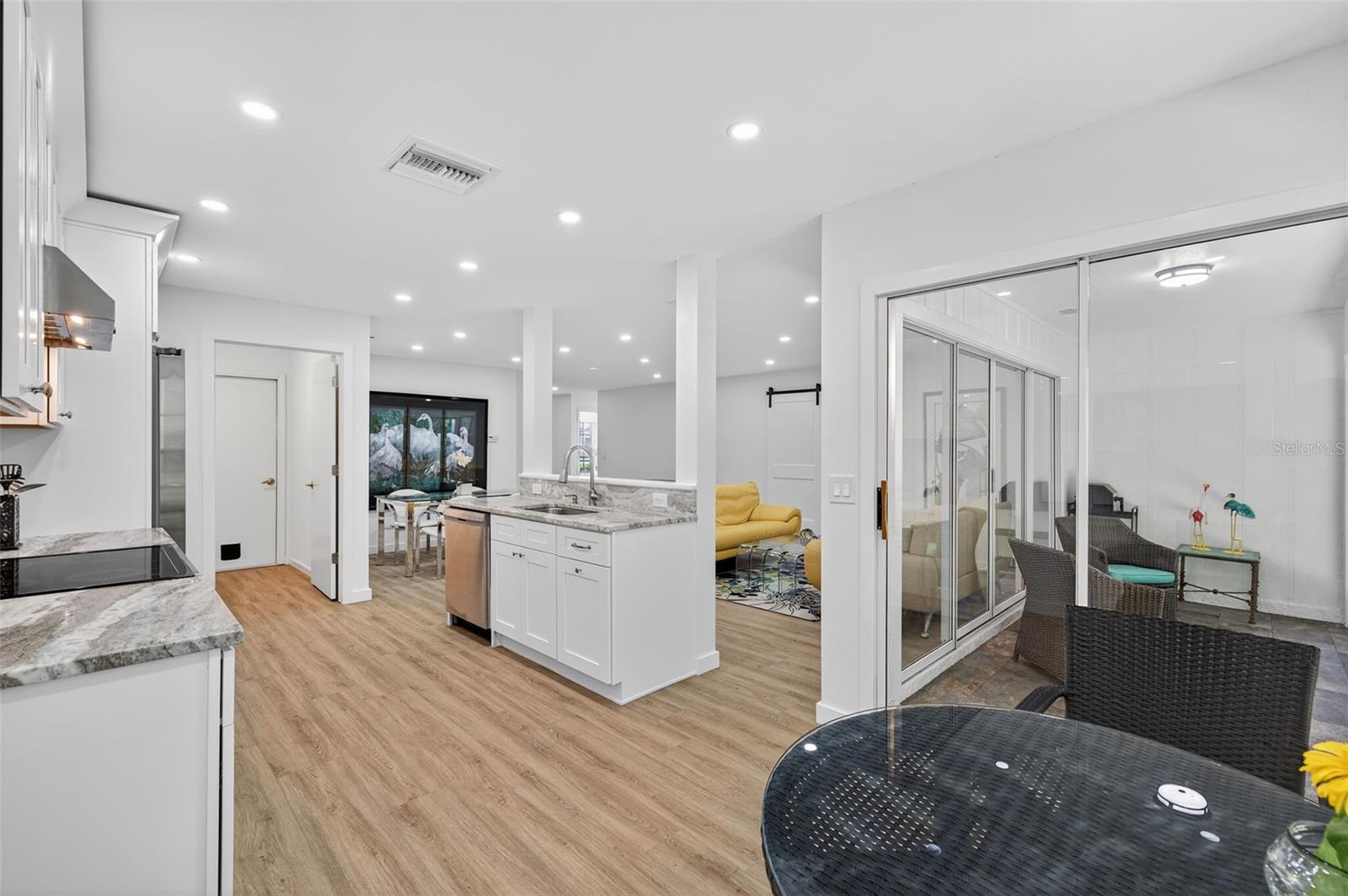 Listing photo id 28 for 4916 Troon Lane