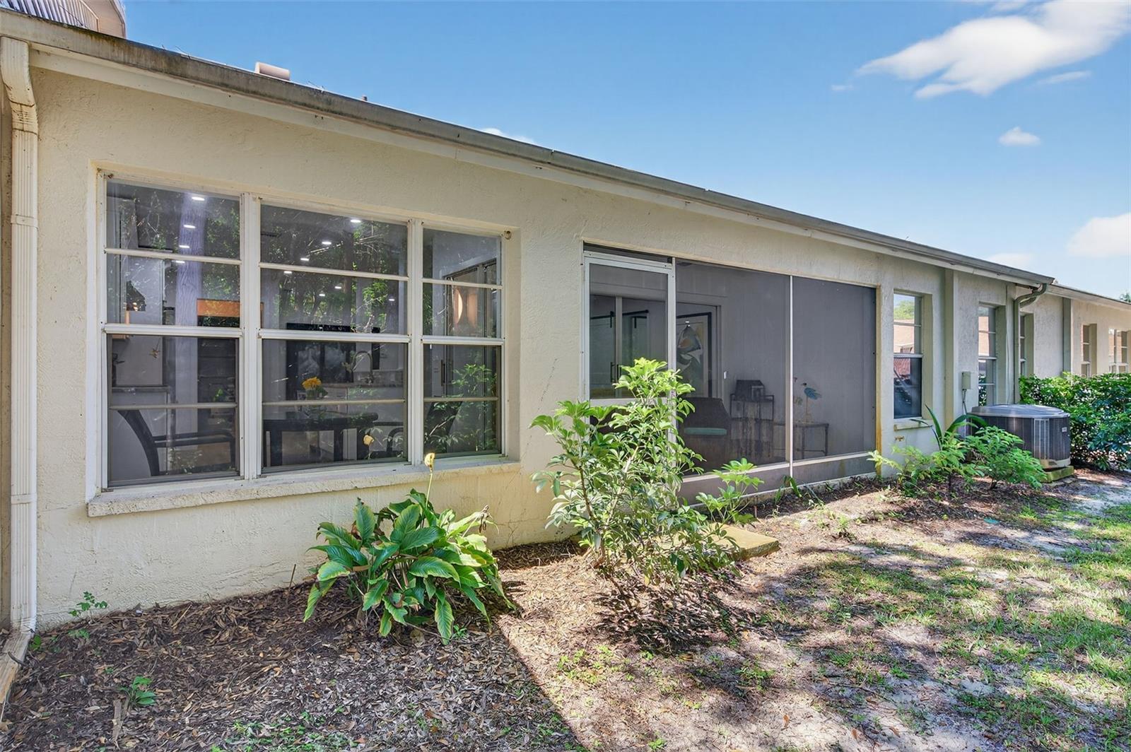 Listing photo id 35 for 4916 Troon Lane