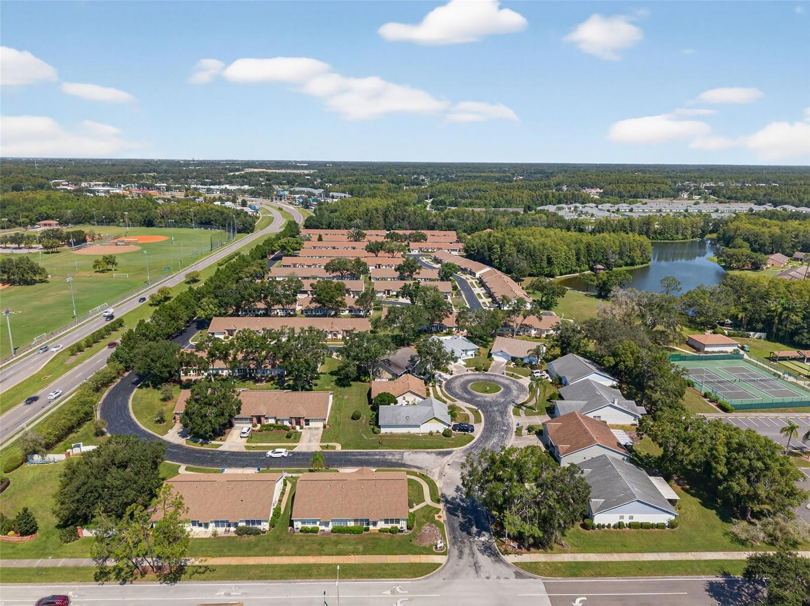 Listing photo id 41 for 4916 Troon Lane