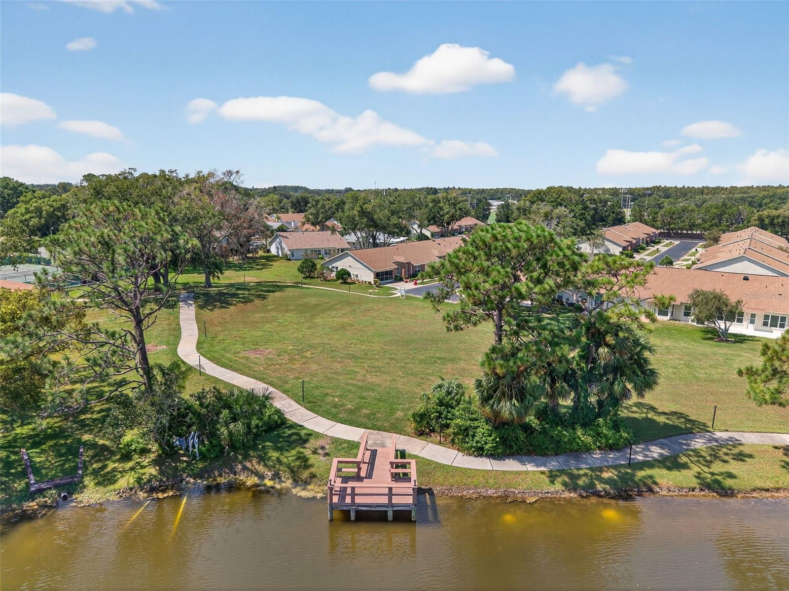 Listing photo id 50 for 4916 Troon Lane