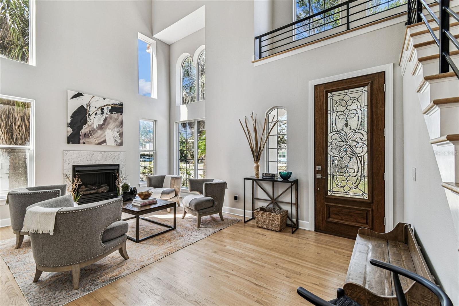 Image 13 of 58 For 3822 San Luis Street