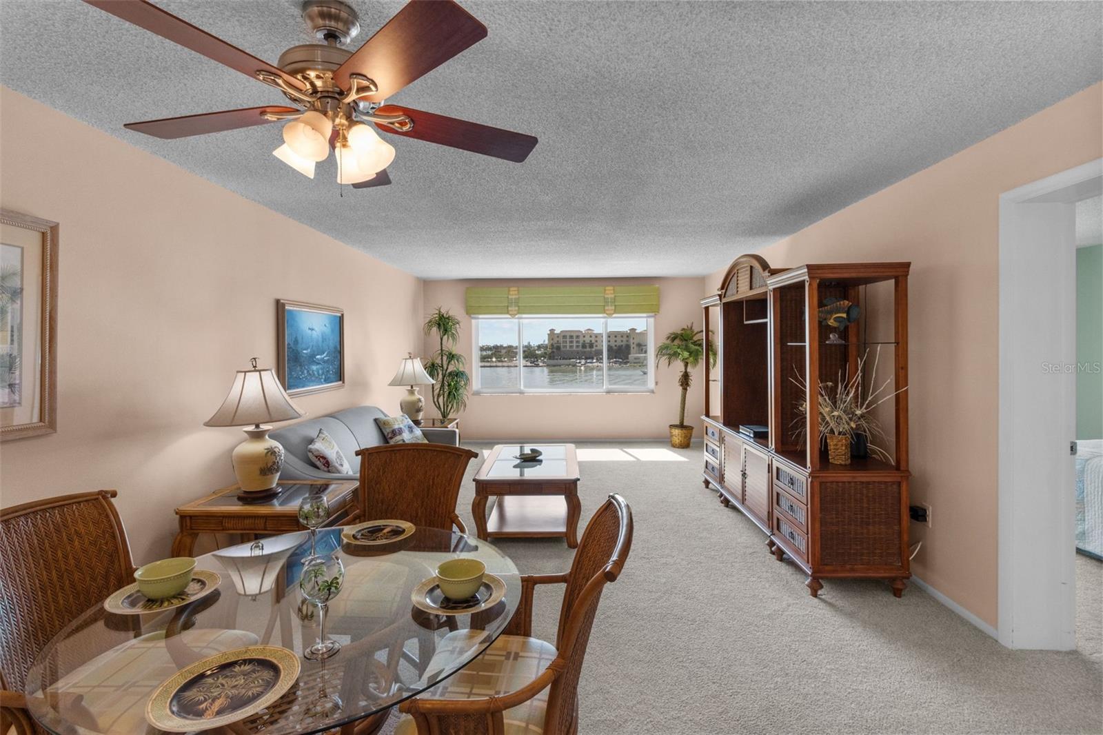 Image 22 of 40 For 4775 Cove Circle 407