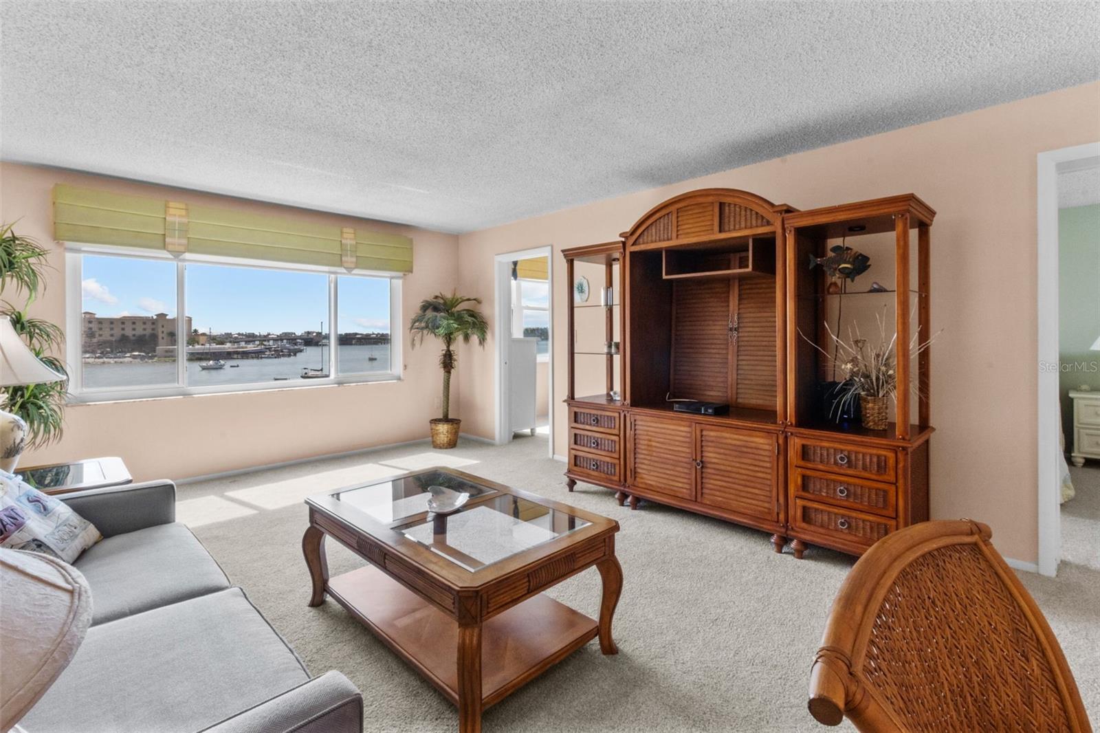 Image 23 of 40 For 4775 Cove Circle 407