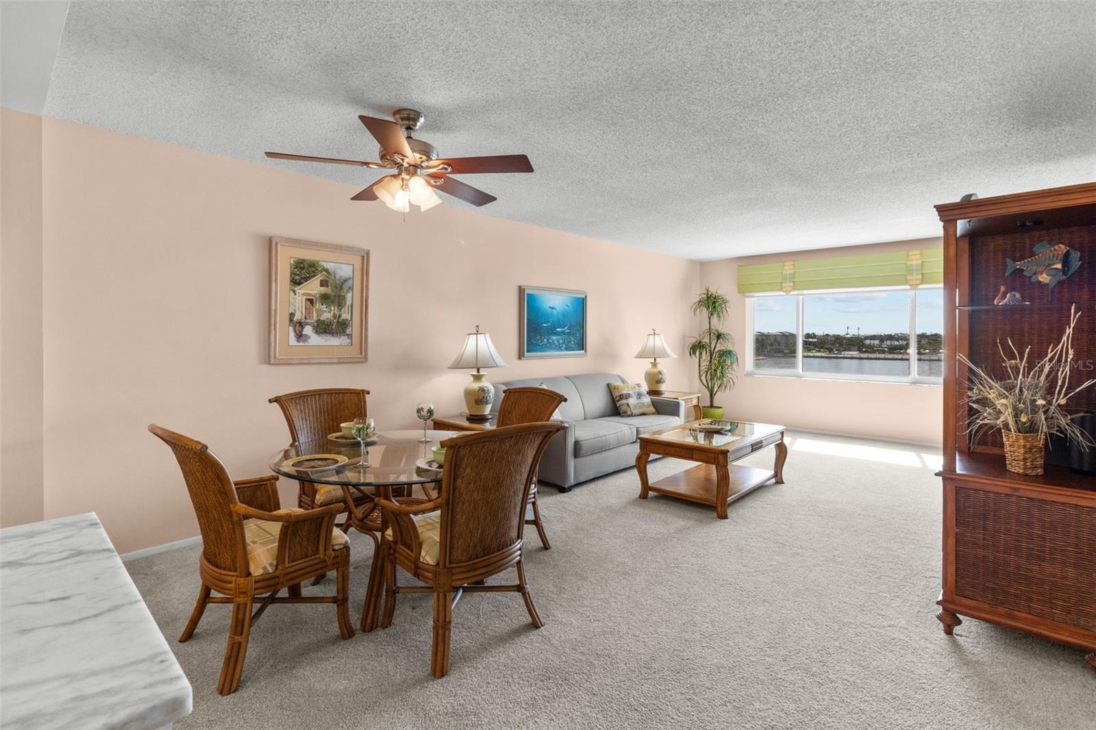 Image 25 of 40 For 4775 Cove Circle 407
