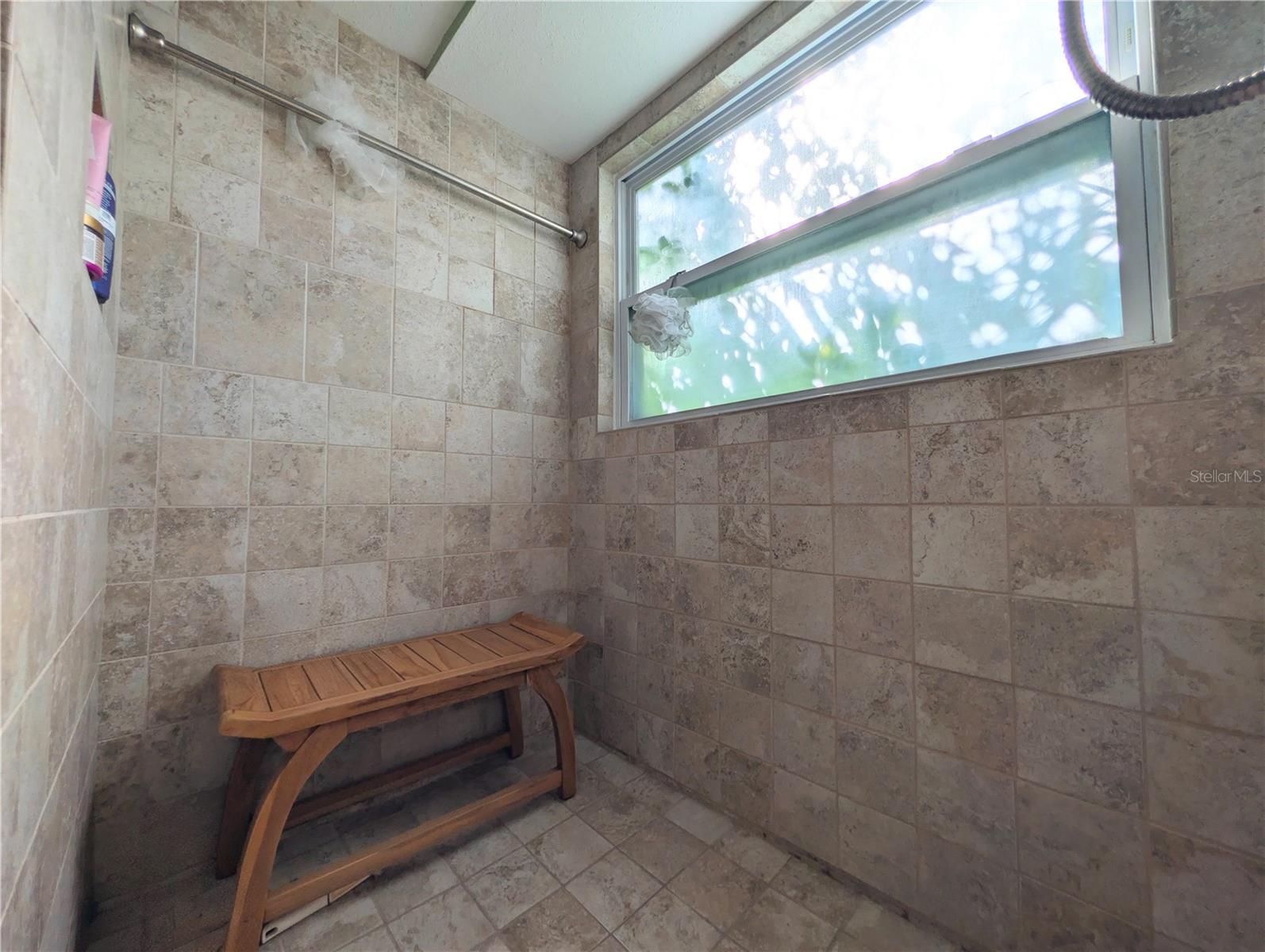 Image 19 of 33 For 11469 Oakhurst Road