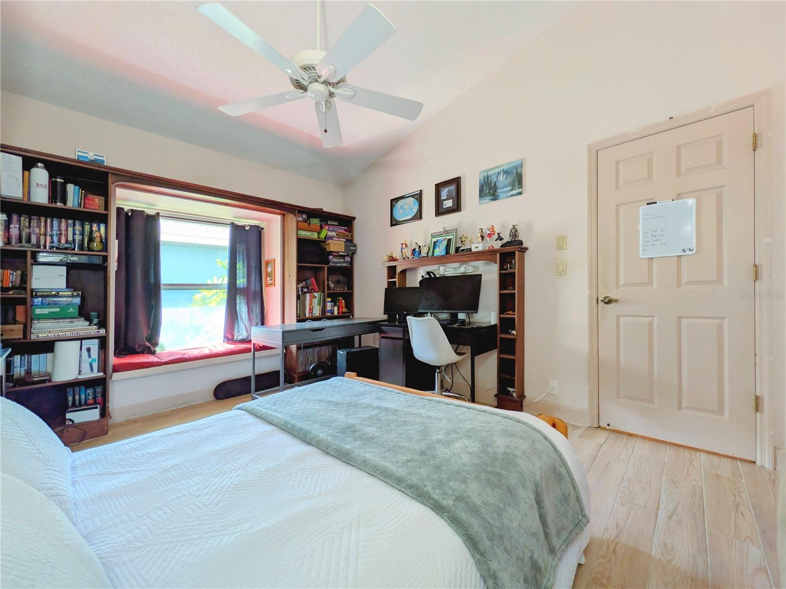 Image 21 of 33 For 11469 Oakhurst Road