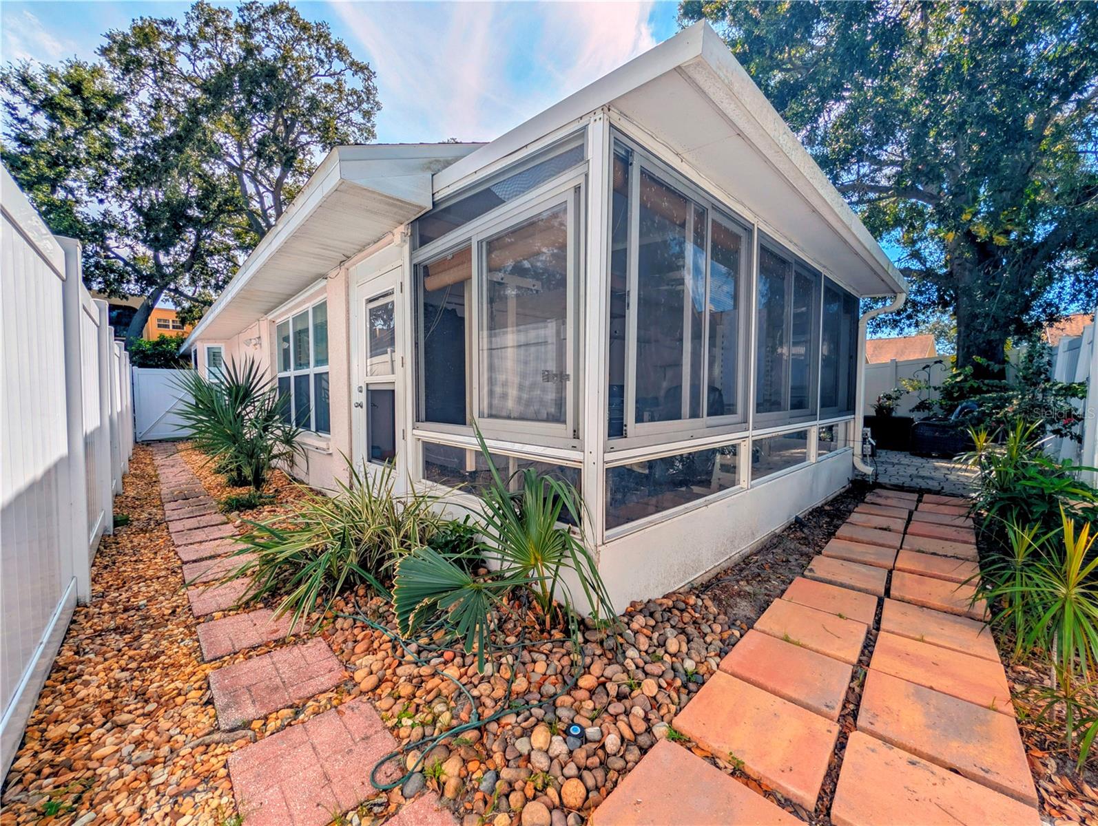 Image 30 of 33 For 11469 Oakhurst Road