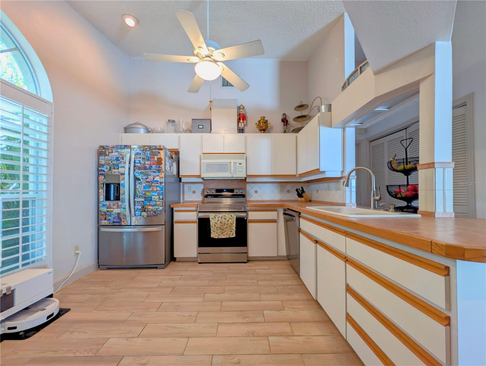 Image 4 of 33 For 11469 Oakhurst Road