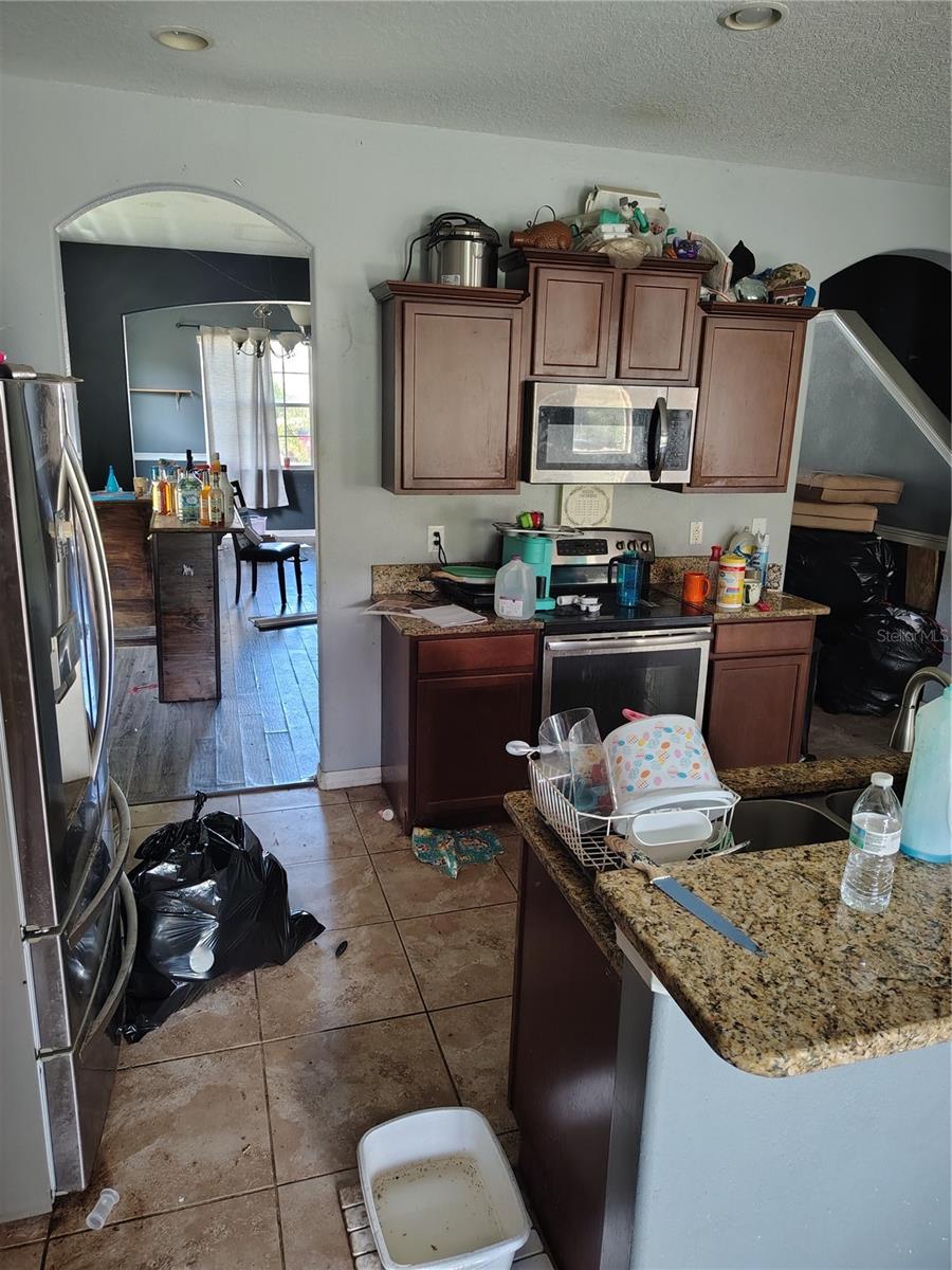 Image 2 of 9 For 1505 Oak Pond Street