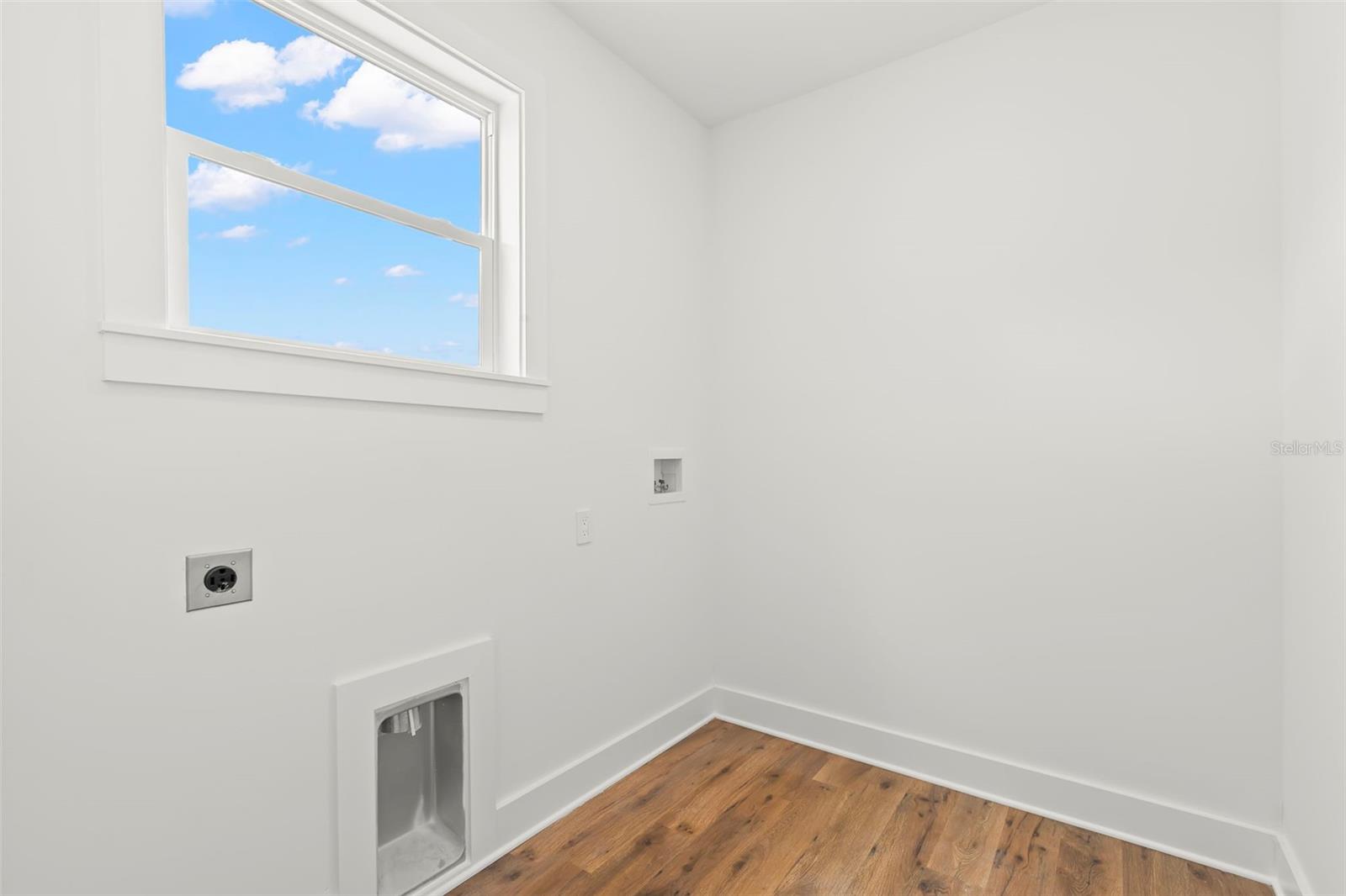 Image 70 of 87 For 3426 Channelside Court