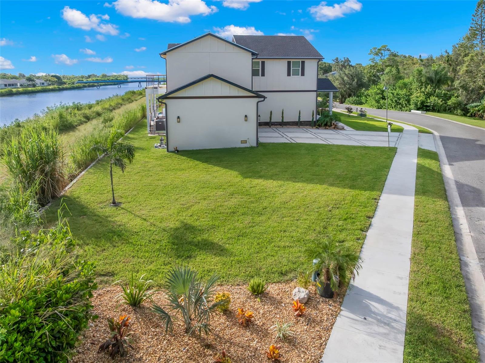 Image 84 of 87 For 3426 Channelside Court