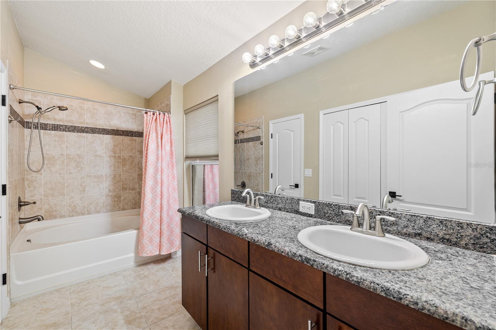 Image 11 of 20 For 7001 Interbay Boulevard 247
