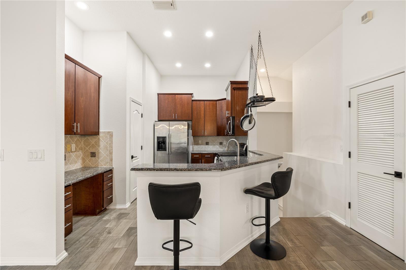 Image 8 of 20 For 7001 Interbay Boulevard 247