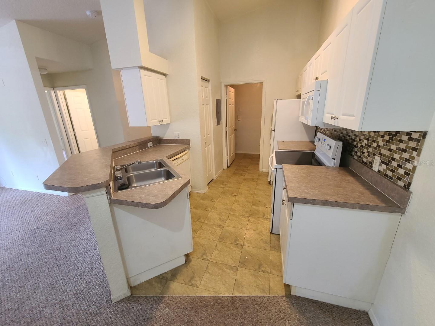 Image 10 of 42 For 5908 Brickleberry Lane 203