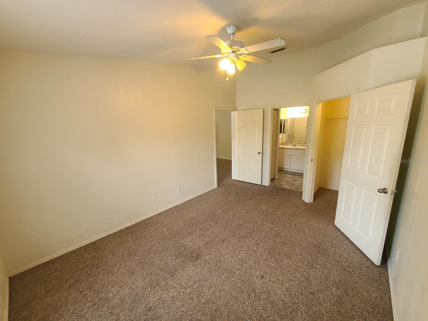Image 16 of 42 For 5908 Brickleberry Lane 203
