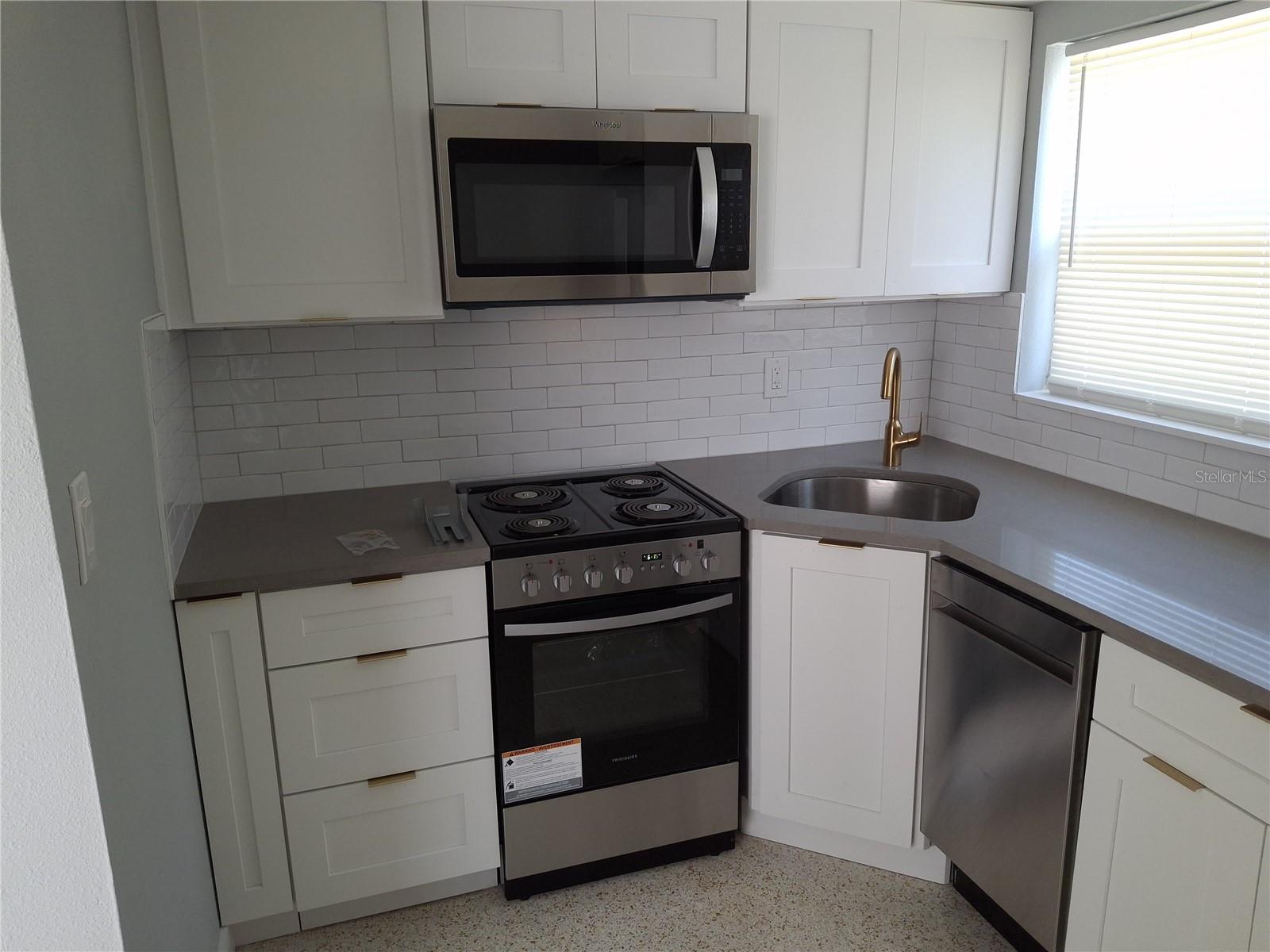 Image 3 of 14 For 11355 3rd Street E 1