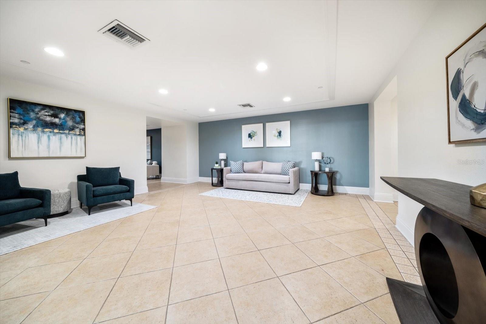 Image 35 of 57 For 521 Mandalay Avenue 1105