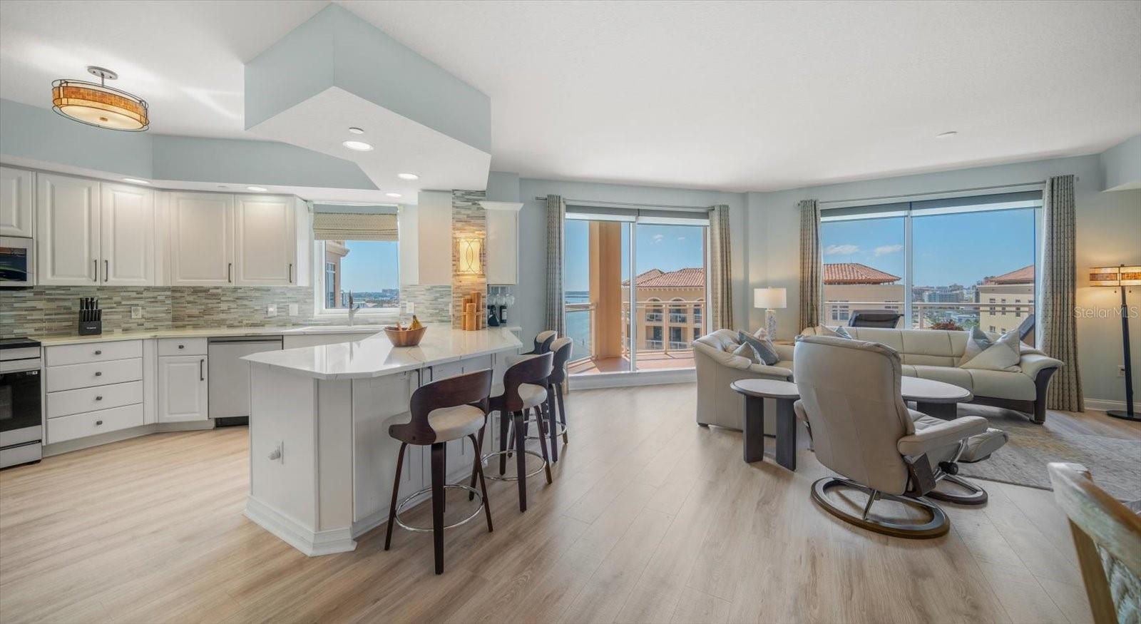 Image 7 of 57 For 521 Mandalay Avenue 1105