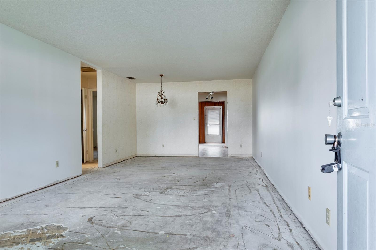 Image 6 of 37 For 11200 102nd Avenue N 7