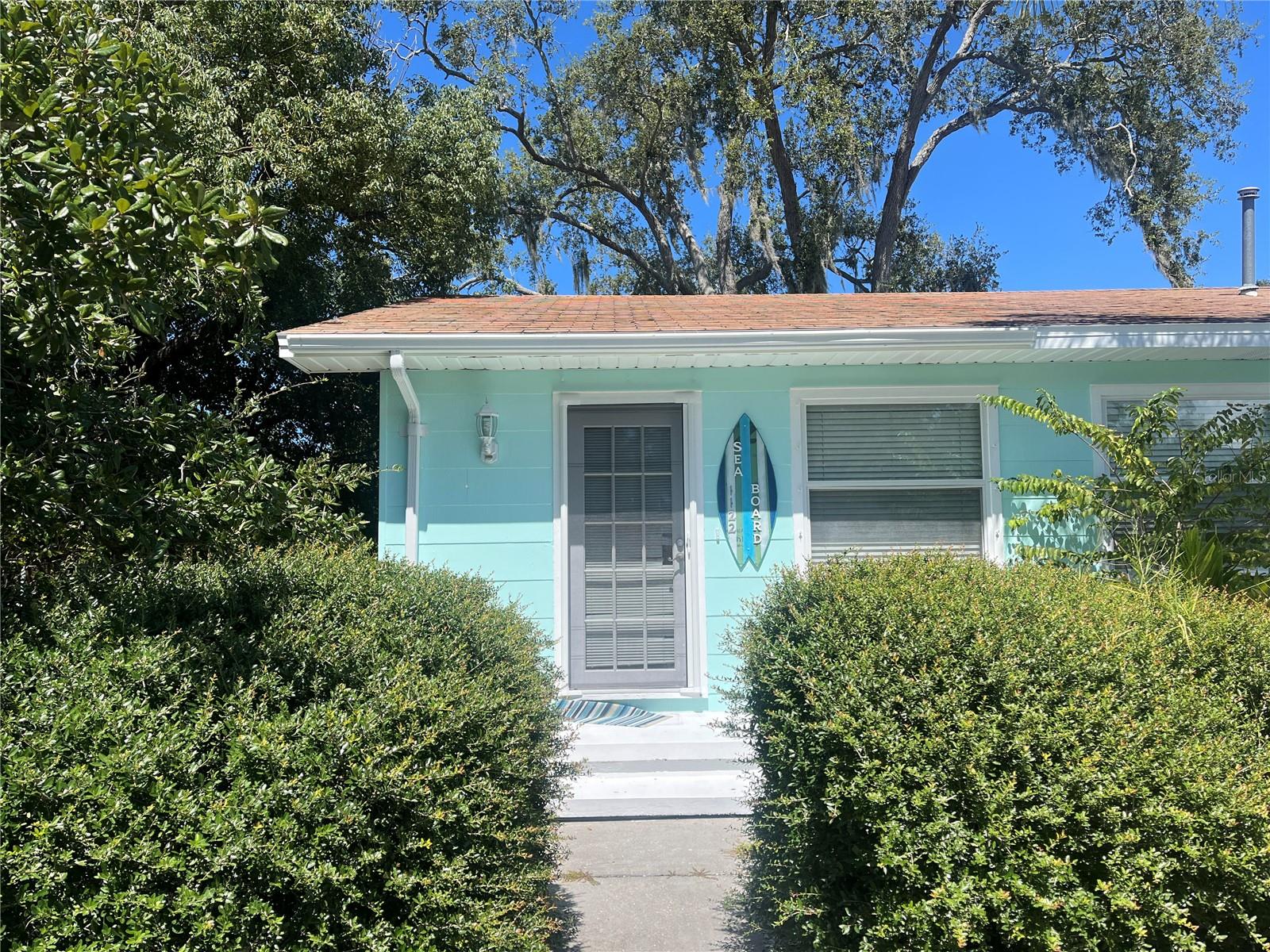 Image 4 of 48 For 1122 Charles Street