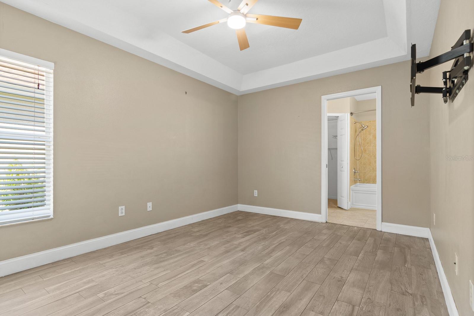 Image 20 of 46 For 1402 Delano Trent Street