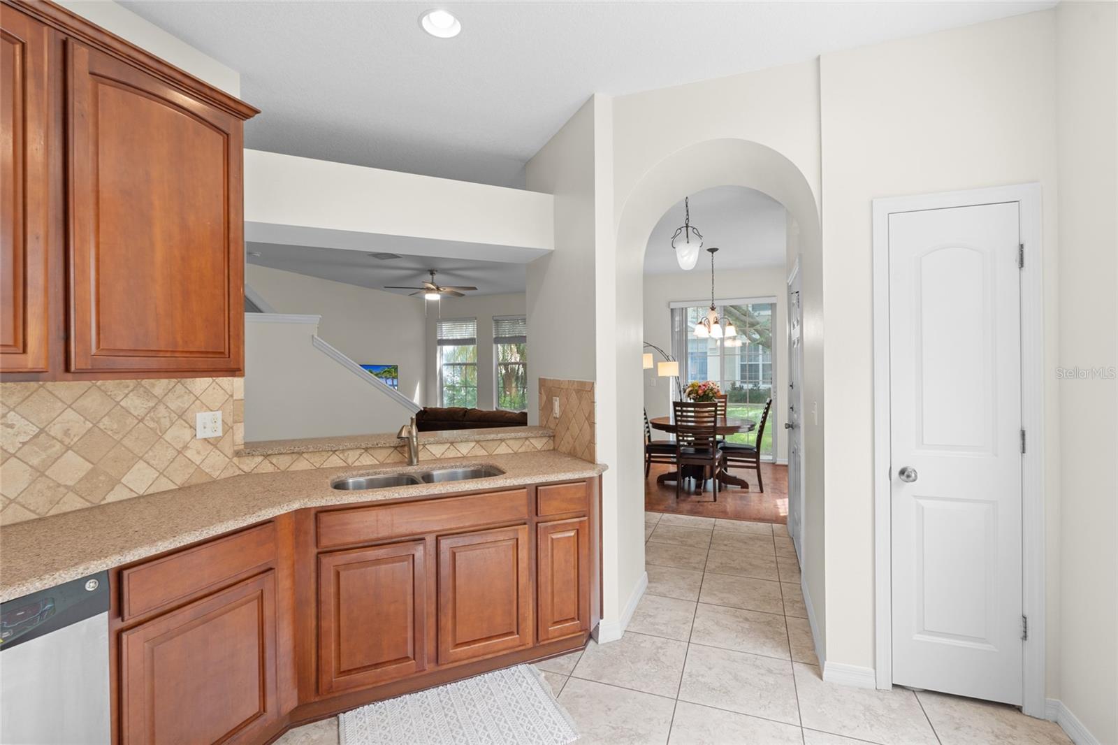 Image 6 of 30 For 6714 Breezy Palm Drive