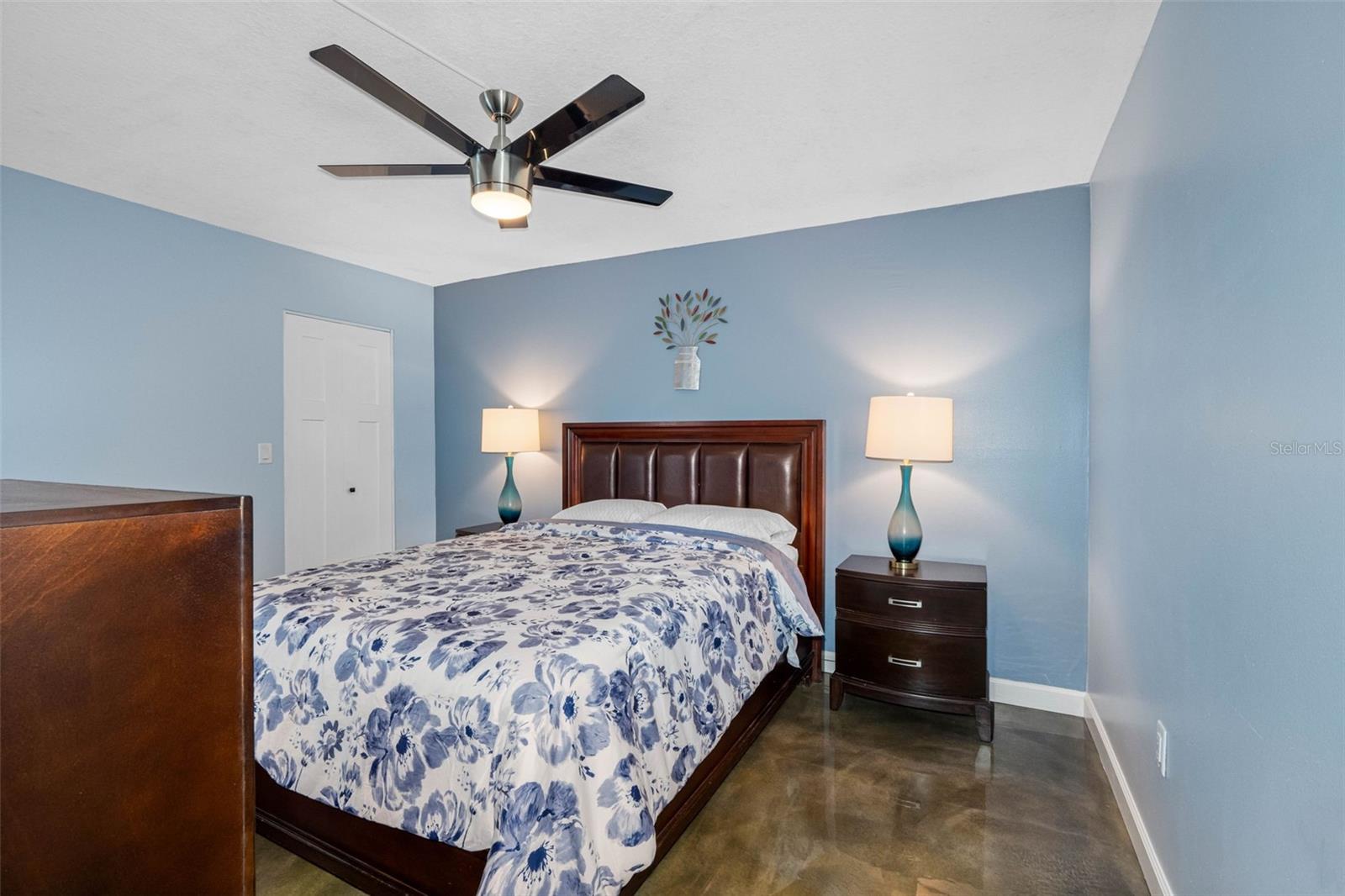 Image 19 of 40 For 17980 Gulf Boulevard 503