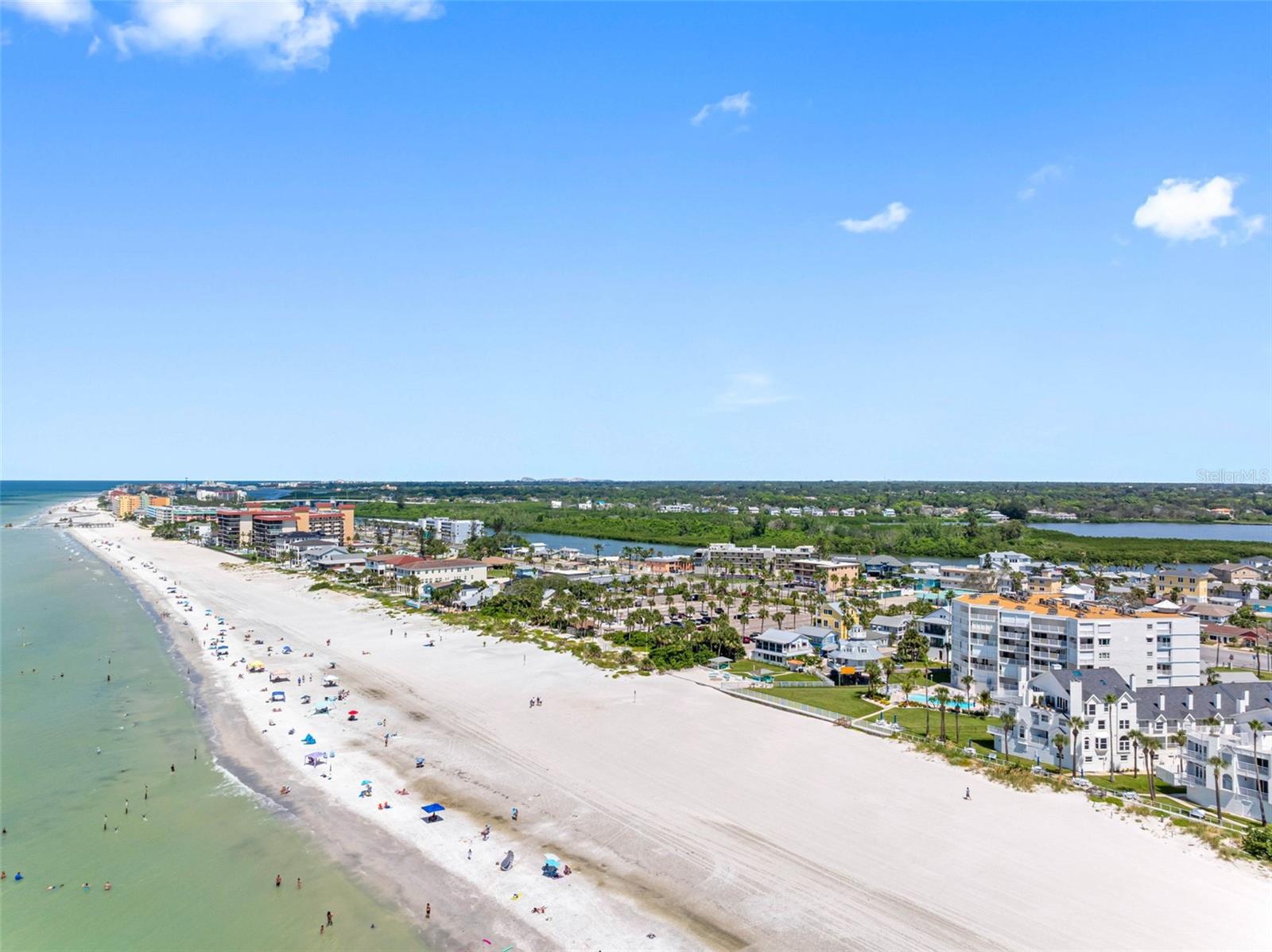 Image 35 of 40 For 17980 Gulf Boulevard 503