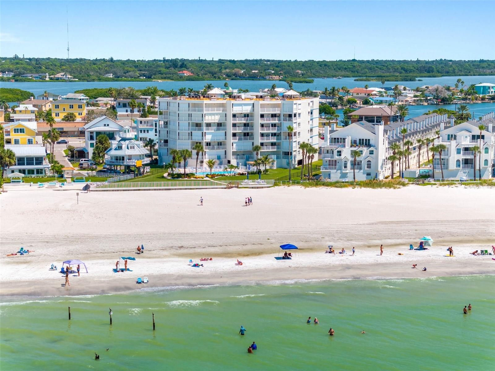 Image 38 of 40 For 17980 Gulf Boulevard 503