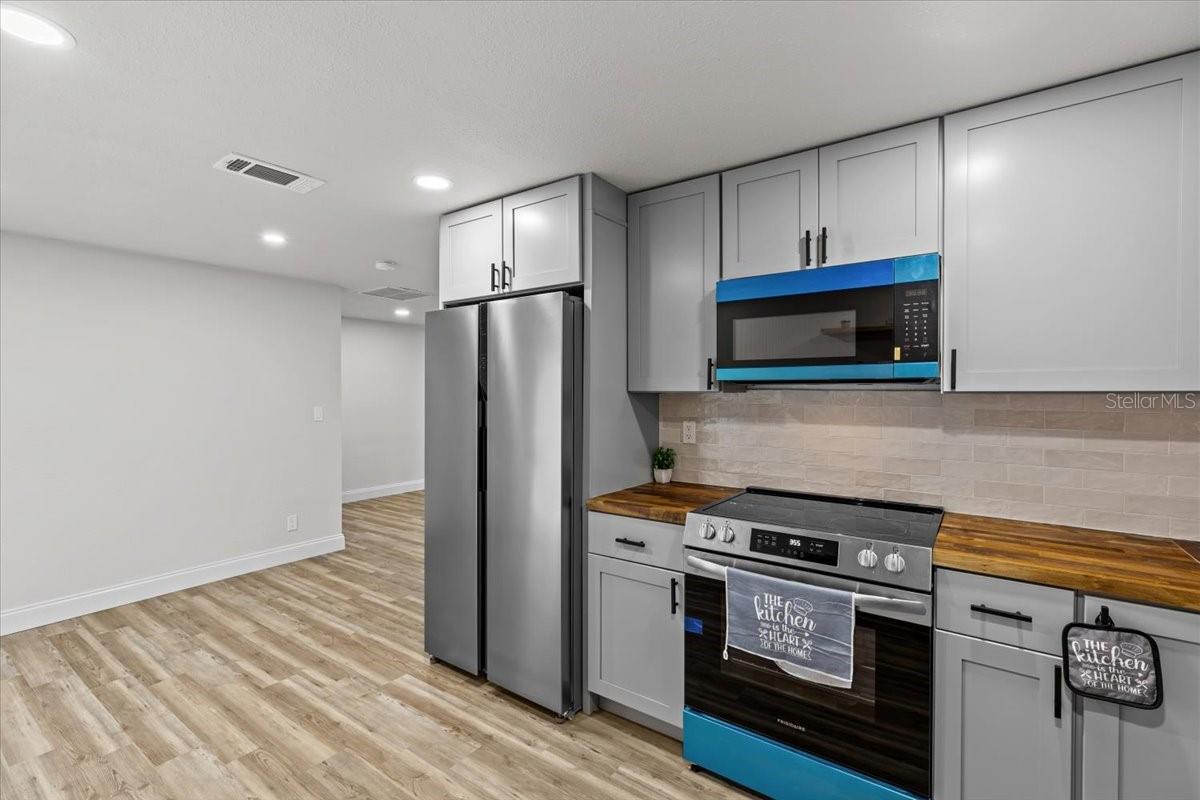 Image 19 of 45 For 7480 Hobson Street Ne
