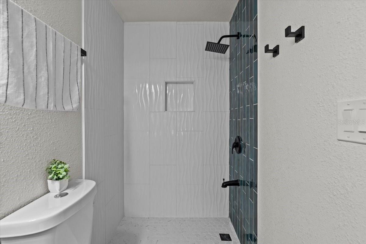 Image 32 of 45 For 7480 Hobson Street Ne