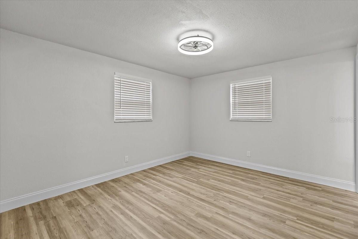 Image 35 of 45 For 7480 Hobson Street Ne