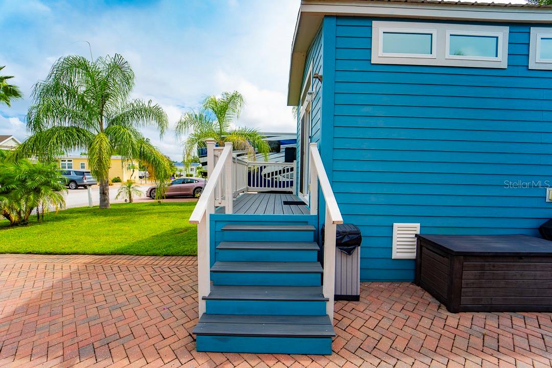 Image 18 of 51 For 6955 Amanda Vista Circle