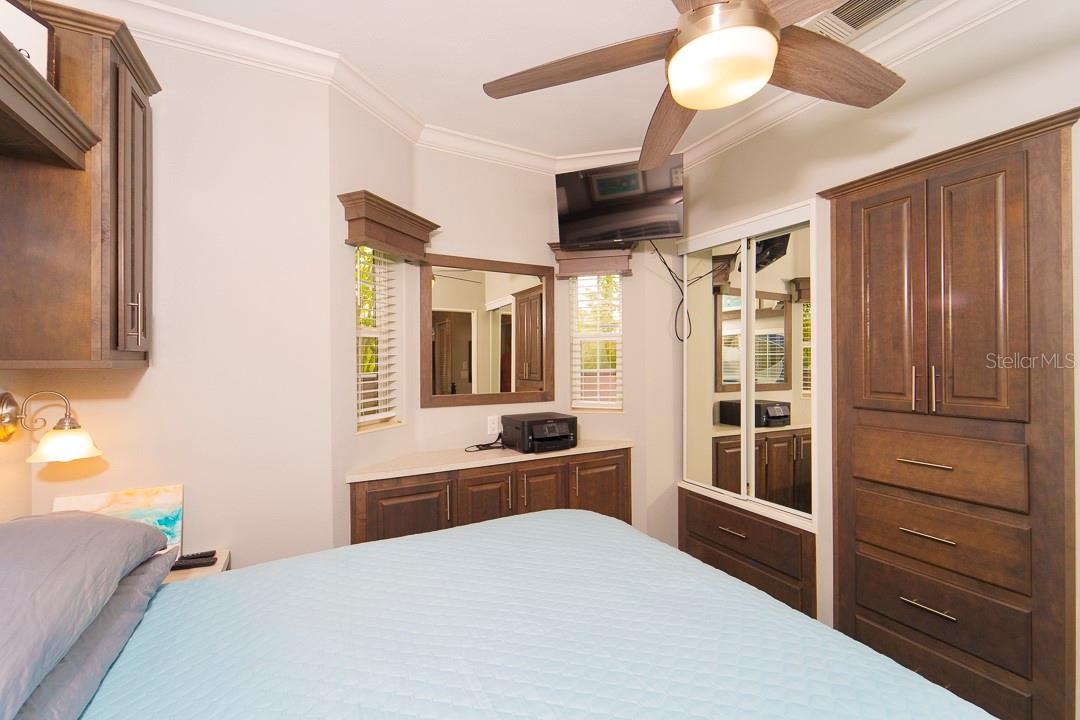 Image 30 of 51 For 6955 Amanda Vista Circle