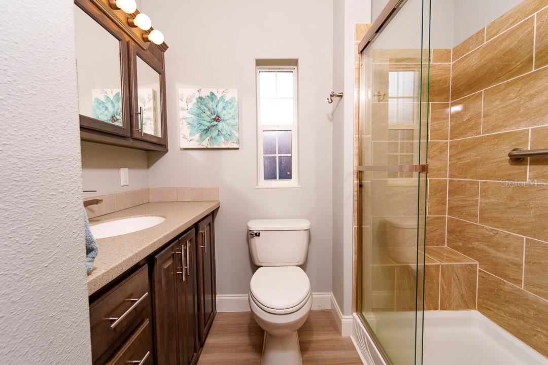 Image 31 of 51 For 6955 Amanda Vista Circle